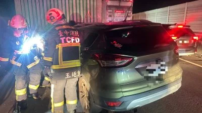 台61線清水段4車事故!休旅車追撞聯結車 40歲駕駛受困OHCA送醫