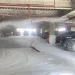 台中太平停車場「泡沫海」！消防管線疑遭撞斷　大量泡沫狂噴淹滿地