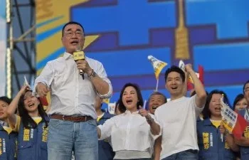 直擊／李四川造勢挺柯志恩　喊「台灣政治、選舉很恐怖」曝選戰心聲