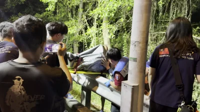 ▲台南菲籍移工捕魚失蹤!警消耗時2小時尋獲...胞弟跌地痛哭 人已明顯死亡(圖/記者王俊勝 攝)