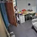 勤美商圈驚傳闖休息室竊案!男子假冒熟人裝傻行竊 警方成立專案小組全力查緝
