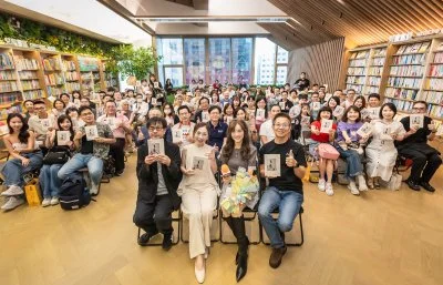 從醫師到書寫者 袁上雯《明亮的生活》在食物與記憶中尋找自己