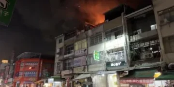 高雄深夜火警！1男3女被救出　2長輩靠「這東西」脫困