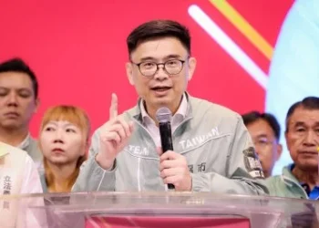 前鎮漁港藍綠開戰！柯志恩會勘直擊　賴瑞隆轟「先唱衰再收割」