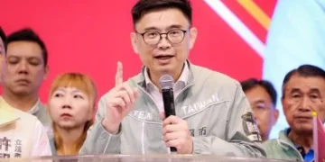 前鎮漁港藍綠開戰！柯志恩會勘直擊　賴瑞隆轟「先唱衰再收割」