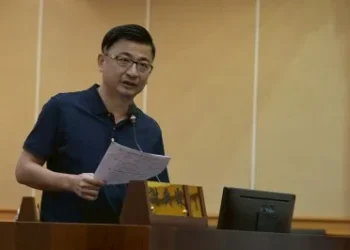 提抗告遭駁回！　彰化縣議會議長謝典霖及父謝新隆續羈押禁見
