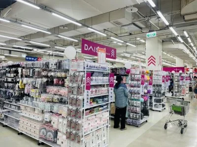 萬家福愛河店大變身!百坪「日本特區」登場、相片咖啡吸睛