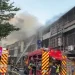 台中南區大慶街住宅竄濃煙!頂樓儲藏室起火延燒鄰宅 消防急撲滅