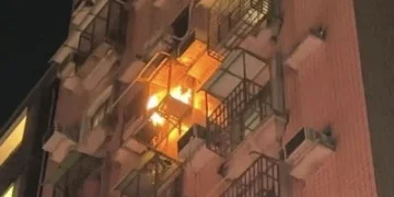 中秋首日「放煙火」釀災！高雄大樓8樓竄火煙　35歲男被送辦