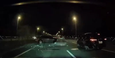 國道自小客車失控撞擊內外側護欄! 直擊女子嚇到尖叫