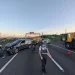 國1高雄高科路段5車連環撞!疑未保持安全距離釀禍 1人擦傷