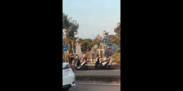 警一攔就跑？台中4人開車門狂奔　近期移工拒檢、肇逃案件頻傳引關注