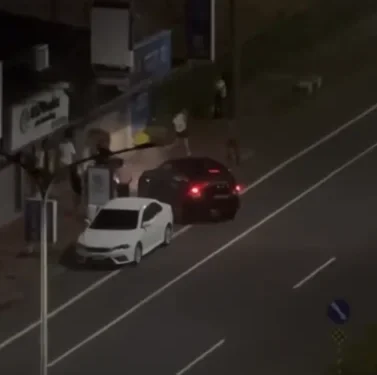 駕車衝撞棍棒砸車! 湖口行車糾紛暴力衝突畫面曝光