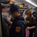 台鐵奧客！　女子搭霸王車還在車內抽菸 