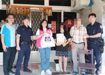 北港警關懷弱勢　串聯3民間團體送暖助急難家庭