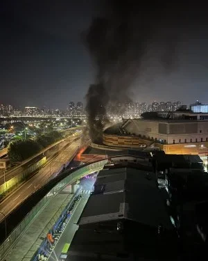台北第一果菜市場深夜火警!充電中電動拖板車起火 約10攤商受波及