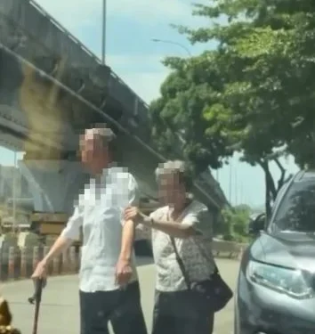 72歲老翁行駛國道追撞前車 行動不便被人攙扶畫面曝光!