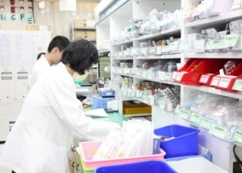 彰化醫院導入智慧藥櫃(ADC)  可減少調劑時間約82%
