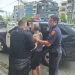 八旬失智翁獨坐東港街頭　警耐心查身分護送返家