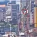 台北大同區寧夏路大樓磁磚掉落! 小貨車前檔風玻璃受損