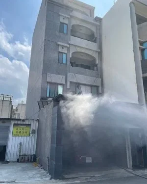 新竹民宅疑似氣爆引發火警！　1名男子受困消防隊員救出