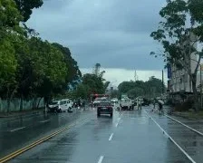 花蓮民間救護車撞兩車釀1死3傷！　疑因天雨路滑失控闖入對向車道釀慘劇 