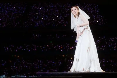鄧紫棋182場巡演圓滿收官!驚爆「紐約秘婚」8年情升格人妻