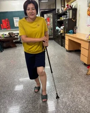 選戰密集拜票中市議員陳雅惠膝蓋積水就醫 PO文向選民致歉