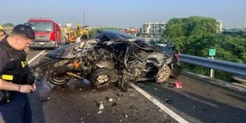 國道6號死亡車禍！　自小客車撞匝道口護欄駕駛拋出車外死亡