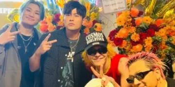 周杰倫現身BIGBANG演唱會！送花籃祝賀20週年曬出合照