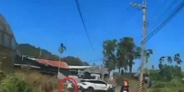 撞擊畫面曝光！台中新社自小客車撞橋墩再撞機車　騎士多處擦挫傷送醫