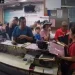 影/餐廳客滿不接外帶!男客當場失控嗆「囂張三小叫老闆出來」 中壢店家PO監視器影片:有這麼餓嗎?