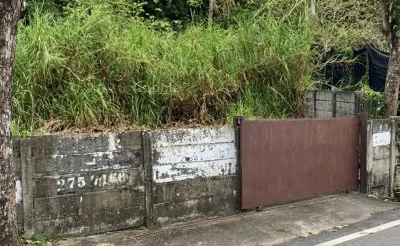 嘉義中埔男子遭電動鐵門夾死! 站立受困1個半小時救出送醫不治