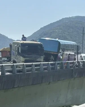 台九線觀音隊道路段重大事故！　雙向封閉管制中