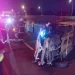 國1高雄段深夜3車連環撞！轎車側翻橫躺車道　2人受傷