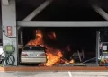 石岡加油站火警！　自小車撞加油島釀災