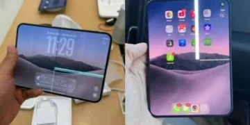 iPhone Duo入手不到6小時就爆災情!螢幕驚傳裂開、畫面閃爍
