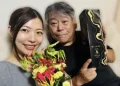 日62歲男星娶29歲嫩妻！差33歲　甜喊：「要活久一點」